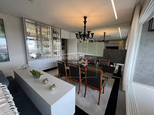 Apartamento com 214m² 3 quartos e 5 banheiros, à venda, no bairro Gleba Fazenda Palhano em Londrina