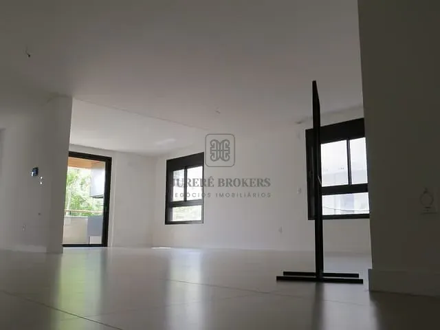Apartamento com 343m² 4 quartos e 5 banheiros, à venda, no bairro Jurerê em Florianópolis