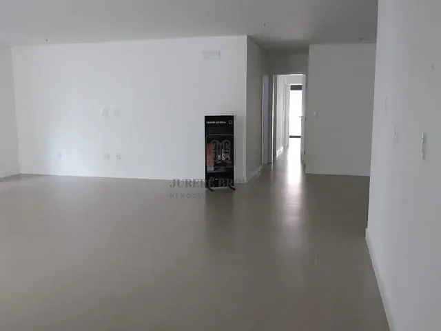 Apartamento com 343m² 4 quartos e 5 banheiros, à venda, no bairro Jurerê em Florianópolis