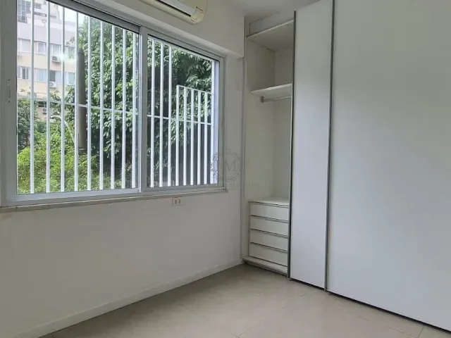 Apartamento com 80m² 2 quartos e 2 banheiros, à venda, no bairro Leblon em Rio de Janeiro