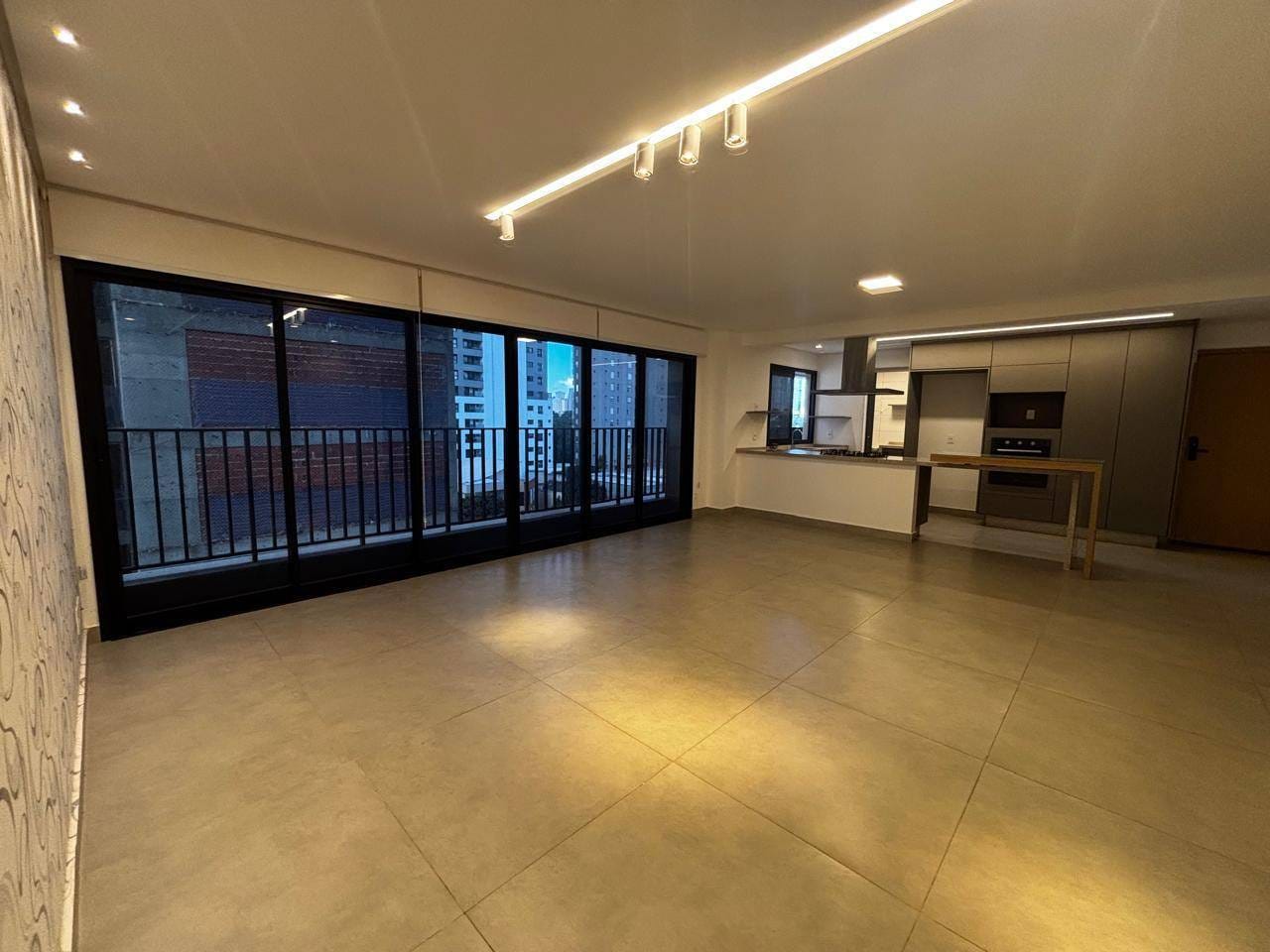 Apartamento, 3 quartos, 137 m² - Foto 2