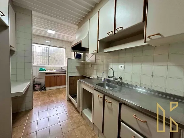 Apartamento 3 quartos e 3 banheiros, à venda, no bairro Centro em Londrina