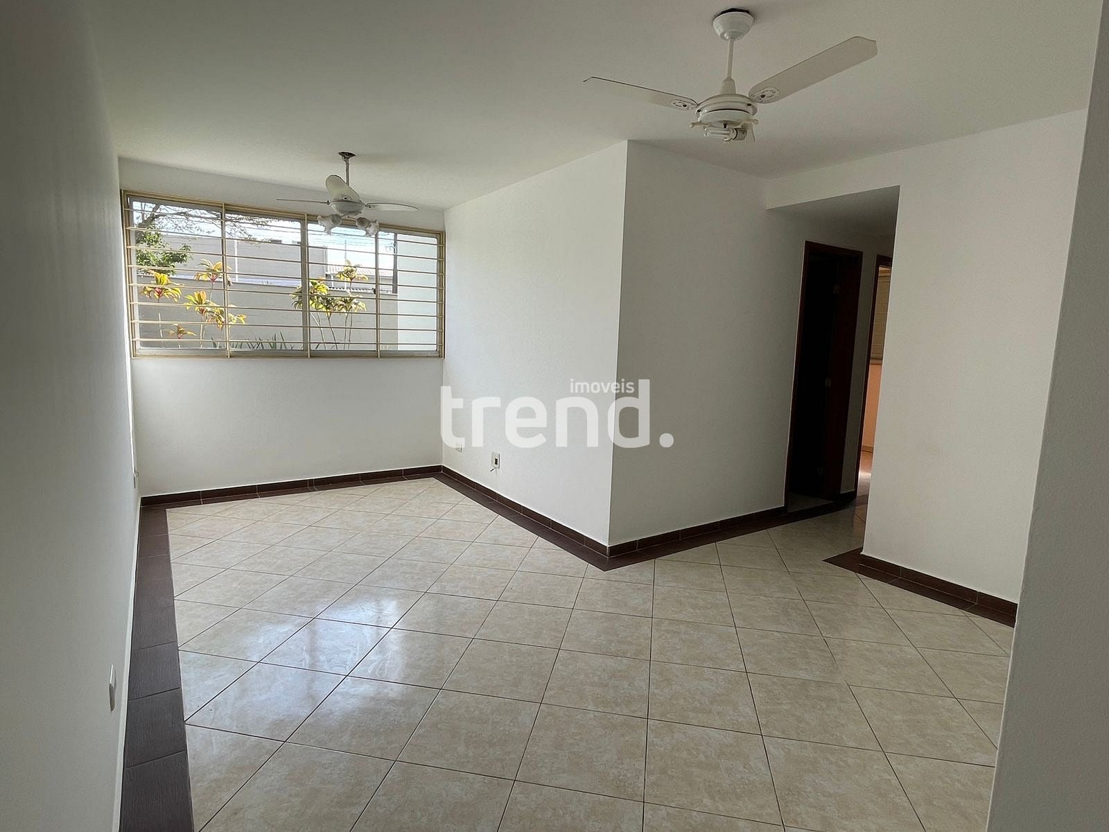 Apartamento à venda com 3 quartos, 91m² - Foto 2