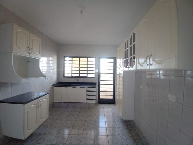 Apartamento com 80m² 2 quartos e 1 banheiro, para alugar, no bairro Jardim Santa Rita em São João da Boa Vista