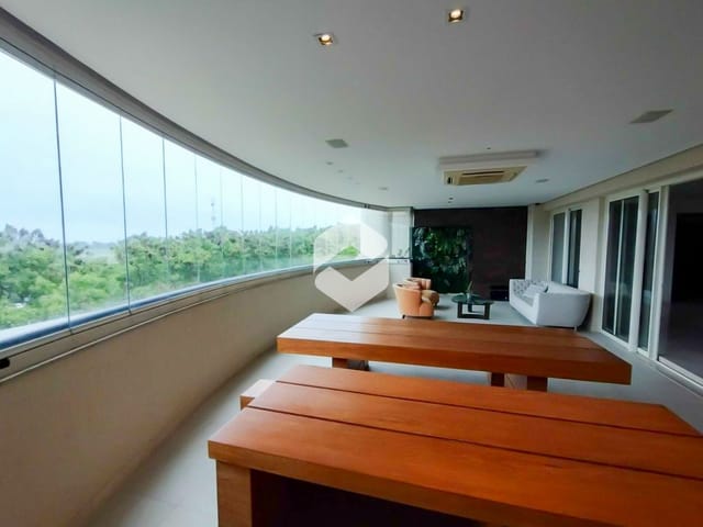 Apartamento com 554m² 5 quartos e 5 banheiros, à venda ou para alugar, no bairro Barra da Tijuca em Rio de Janeiro