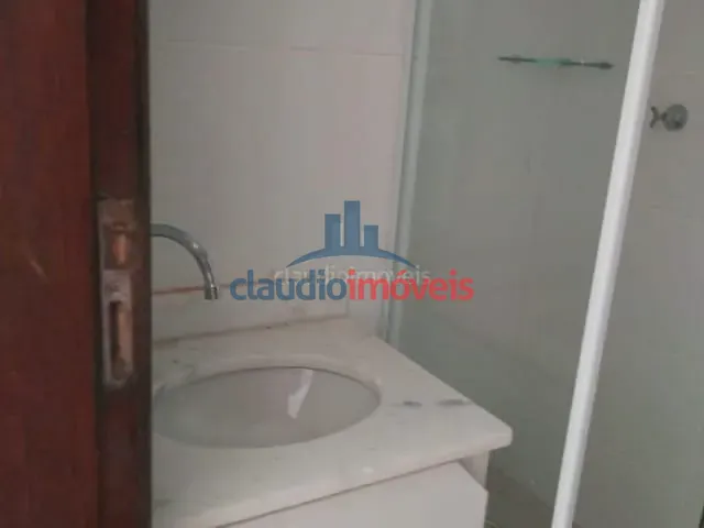 Apartamento 2 quartos e 1 banheiro, à venda ou para alugar, no bairro Três Poços em Volta Redonda
