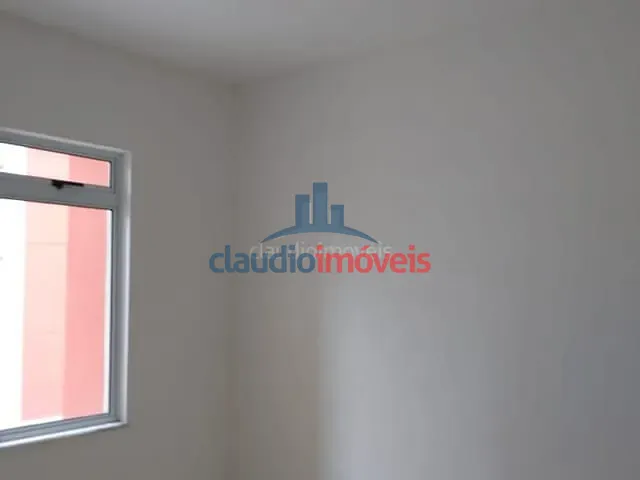 Apartamento 2 quartos e 1 banheiro, à venda ou para alugar, no bairro Três Poços em Volta Redonda