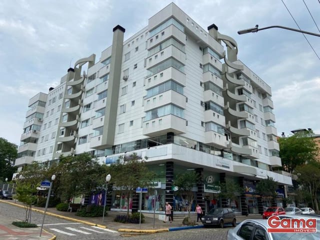 Apartamento 3 quartos e 3 banheiros, para alugar, no bairro Centro em Nova Prata