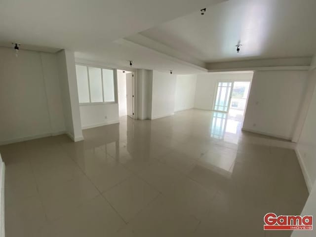 Apartamento 3 quartos e 3 banheiros, para alugar, no bairro Centro em Nova Prata