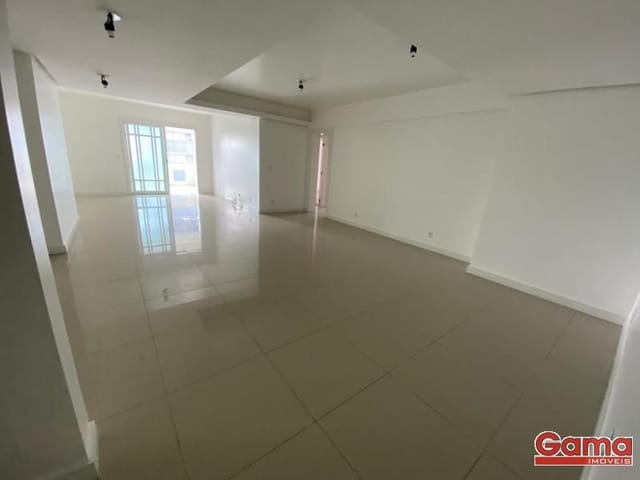 Apartamento 3 quartos e 3 banheiros, para alugar, no bairro Centro em Nova Prata
