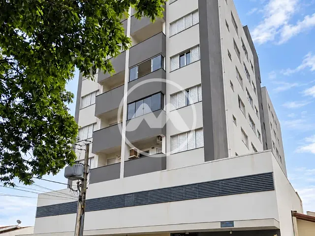 Apartamento com 133m² 3 quartos e 2 banheiros, à venda, no bairro Zona 01 em Cianorte