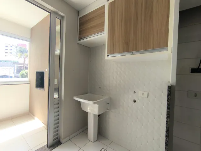 Apartamento com 10m² 3 quartos e 2 banheiros, à venda, no bairro Andrade em Londrina