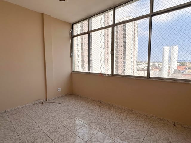 Apartamento com 78m² 2 quartos e 1 banheiro, à venda, no bairro Ramos em Rio de Janeiro