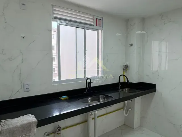 Apartamento 2 quartos e 1 banheiro, à venda, no bairro Barbosa Lage em Juiz de Fora