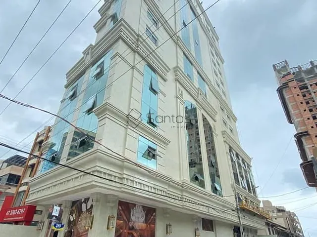 Apartamento 4 quartos e 5 banheiros, à venda, no bairro Meia Praia em Itapema