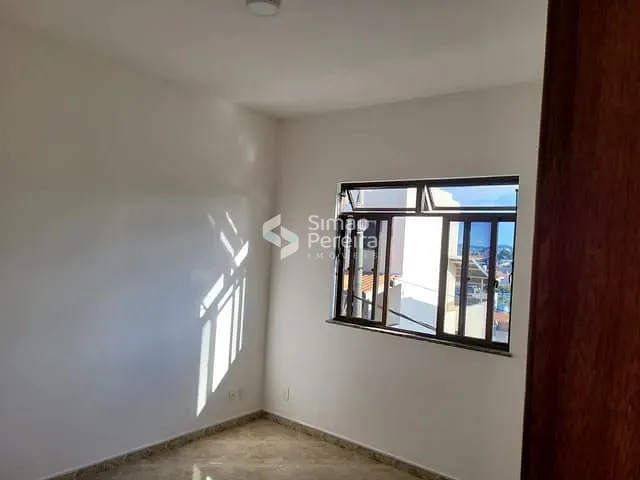 Apartamento 2 quartos e 1 banheiro, à venda, no bairro Santa Terezinha em Juiz de Fora