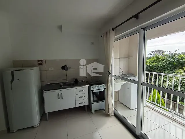 Apartamento 2 quartos e 1 banheiro, para alugar, no bairro Centro em Rolândia
