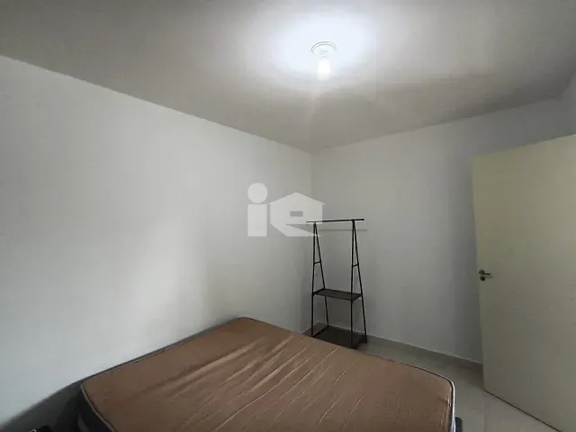 Apartamento 2 quartos e 1 banheiro, para alugar, no bairro Centro em Rolândia