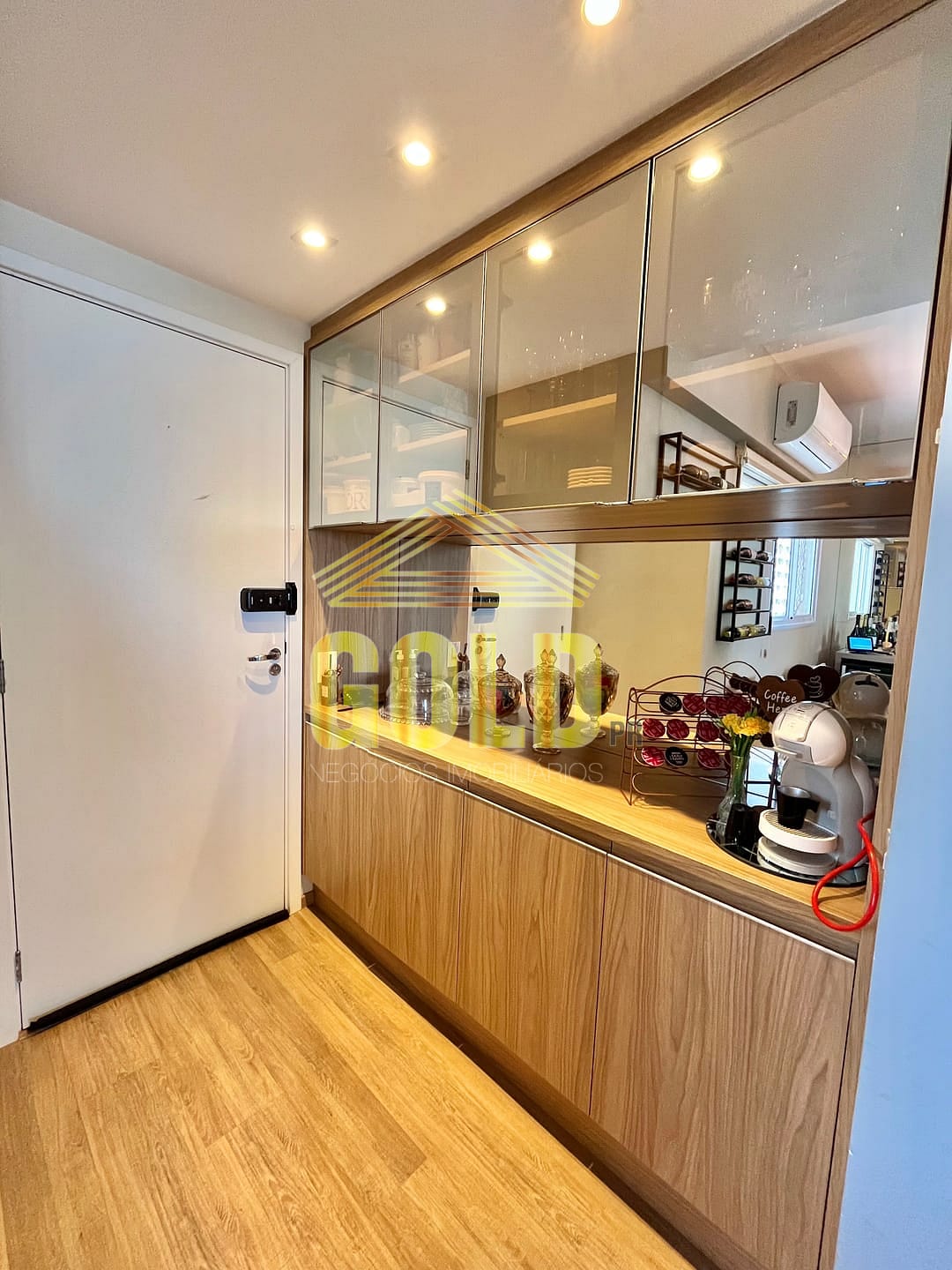 Apartamento à venda com 2 quartos, 75m² - Foto 4