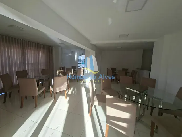 Apartamento 2 quartos e 2 banheiros, à venda ou para alugar, no bairro Candeias em Vitória da Conquista