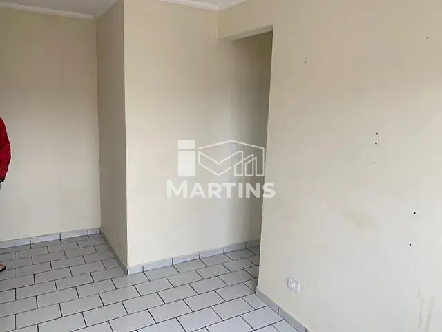 Apartamento 2 quartos e 1 banheiro, para alugar, no bairro Jardim Frei Galvão em Taboão da Serra