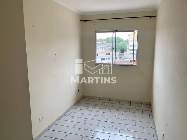 Apartamento 2 quartos e 1 banheiro, para alugar, no bairro Jardim Frei Galvão em Taboão da Serra