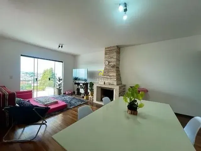 Apartamento 3 quartos e 2 banheiros, à venda, no bairro Centro em Guarapuava