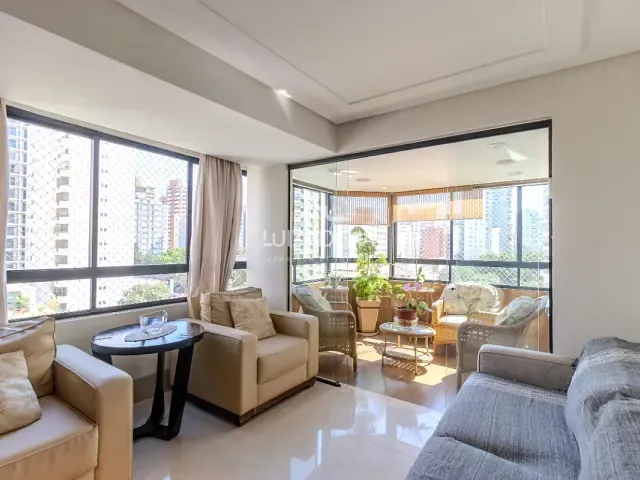 Apartamento com 202m² 3 quartos e 5 banheiros, à venda, no bairro Vila Nova Conceição em São Paulo