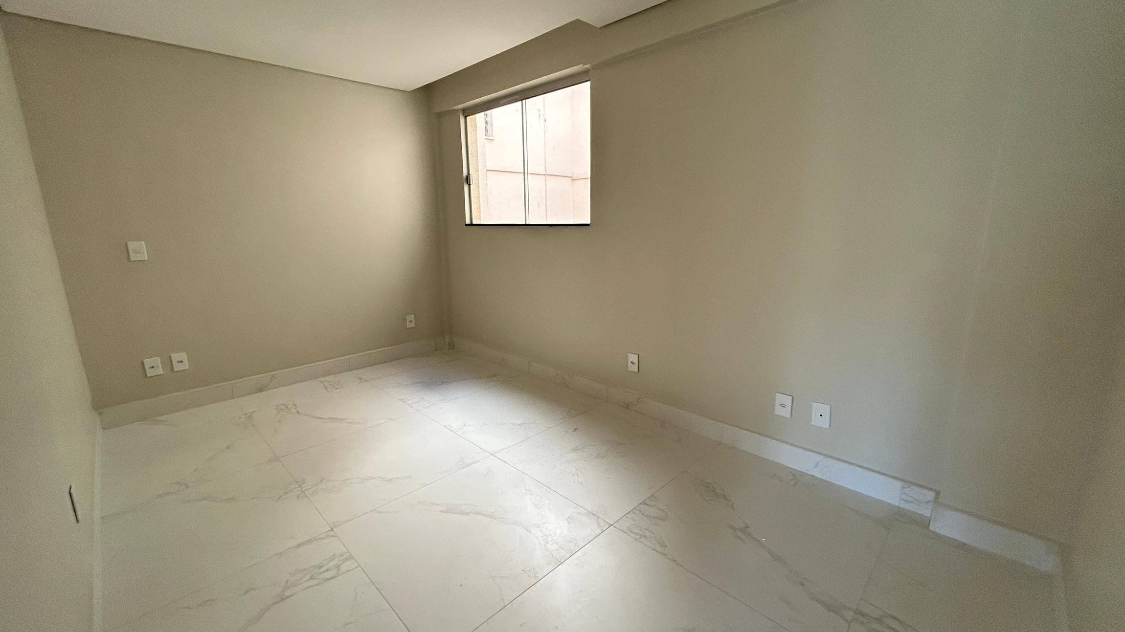 Apartamento à venda com 2 quartos, 70m² - Foto 11