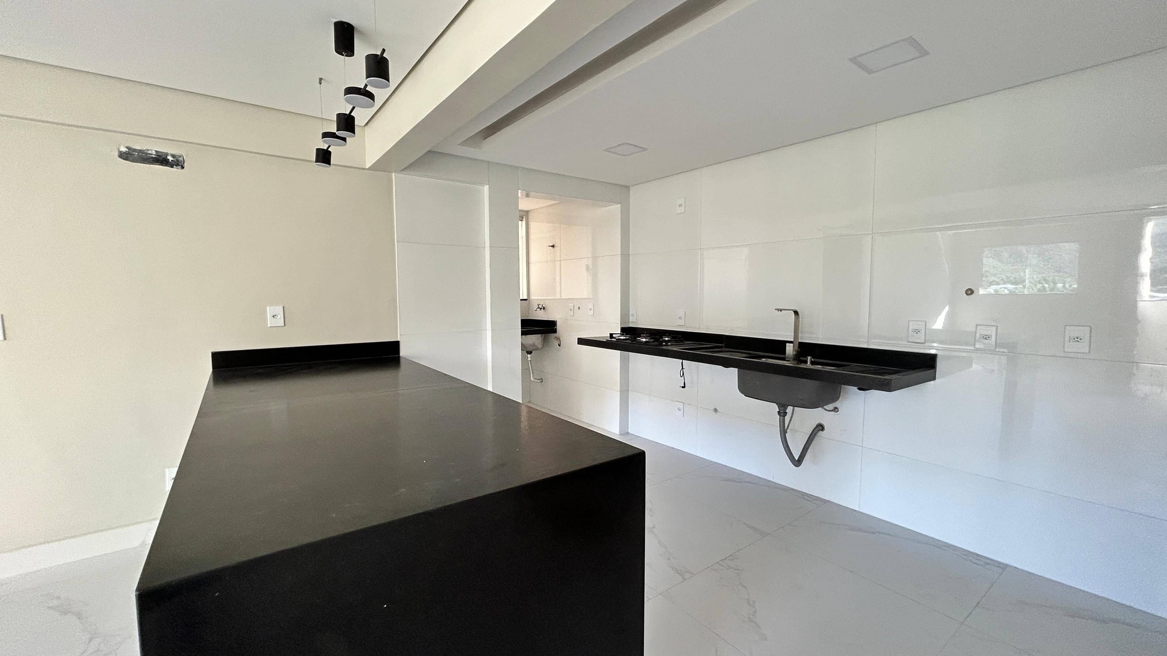 Apartamento à venda com 2 quartos, 70m² - Foto 15