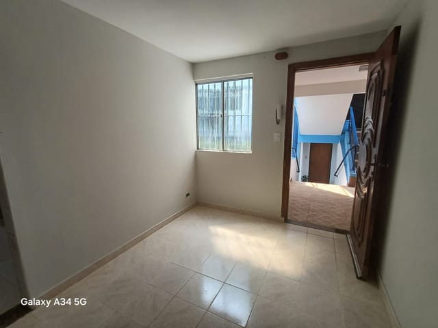 Foto do Apartamento - Apartamento com 2 quartos e 1 vaga fechada na Cohab II Carapicuíba/SP | Collina Imóveis