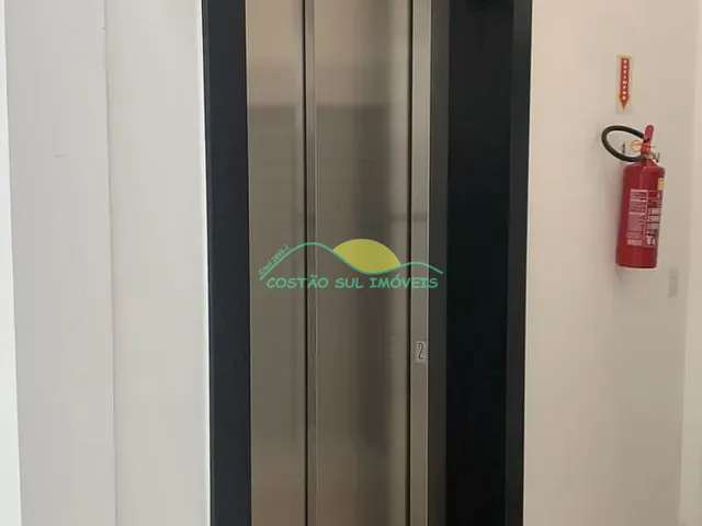 Apartamento 1 quarto e 2 banheiros, à venda, no bairro Ribeirão da Ilha em Florianópolis