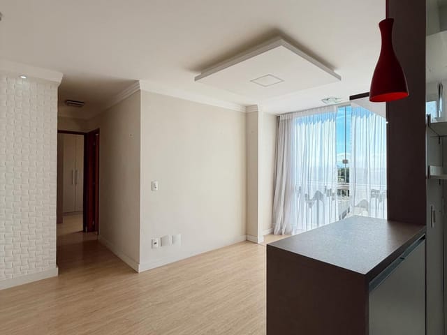 Apartamento 2 quartos e 2 banheiros, à venda, no bairro Parque Residencial Laranjeiras em Serra