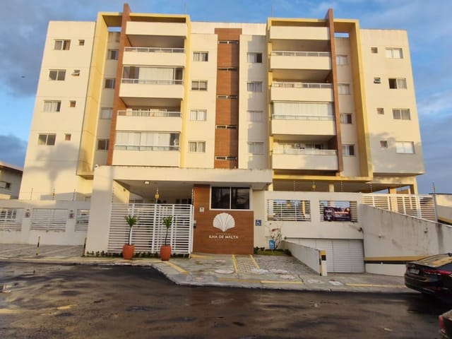Apartamento 2 quartos e 2 banheiros, à venda, no bairro Itapuã em Salvador
