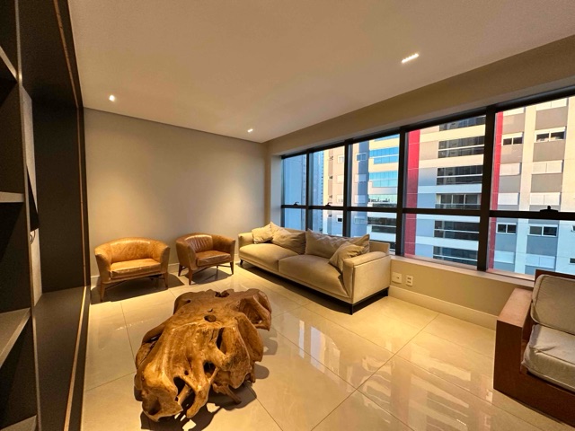 Apartamento com 390m² 3 quartos e 5 banheiros, à venda, no bairro Gleba Fazenda Palhano em Londrina