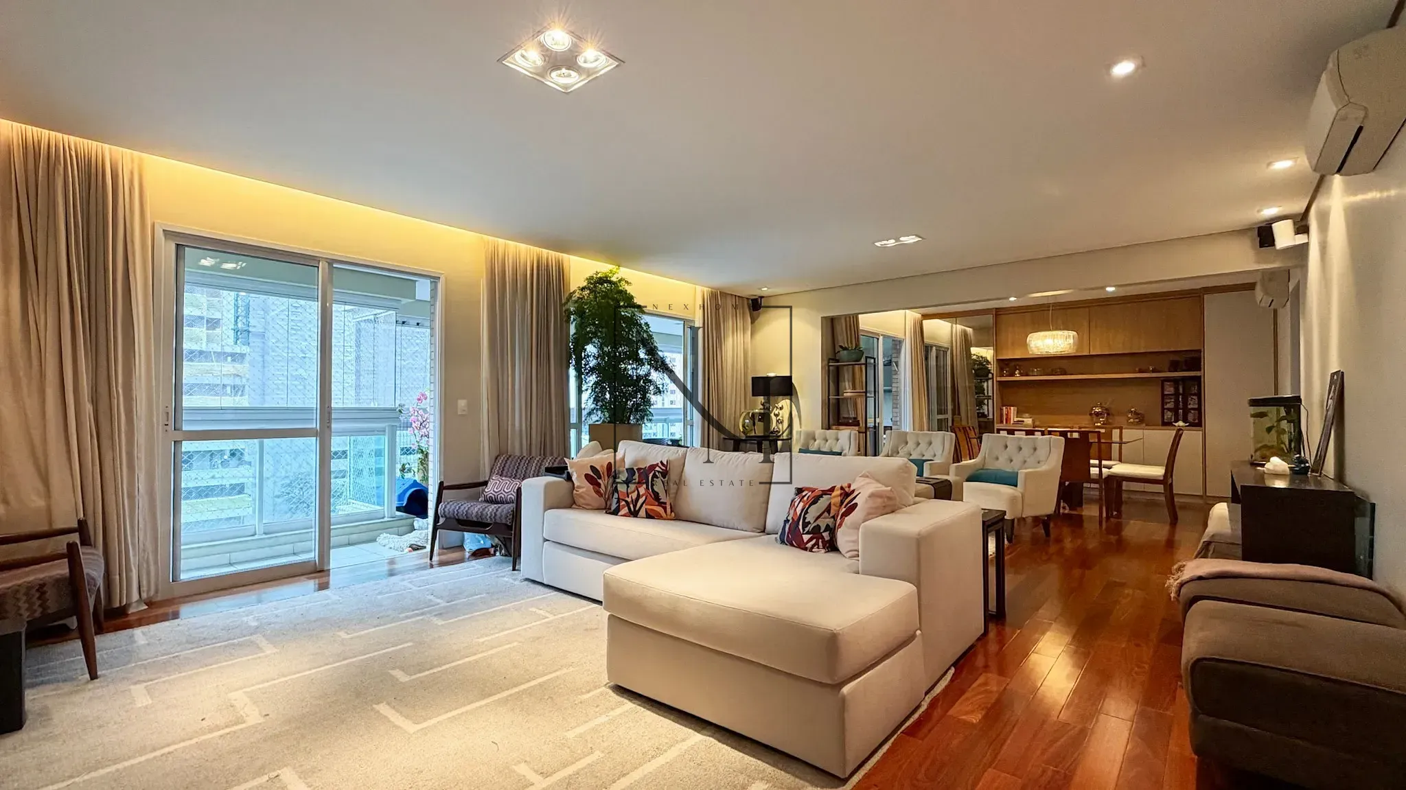 Apartamento, 4 quartos, 240 m² - Foto 1