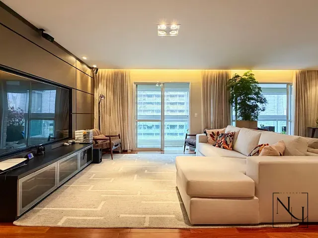 Apartamento com 240m² 4 quartos e 5 banheiros, à venda, no bairro Brooklin em São Paulo