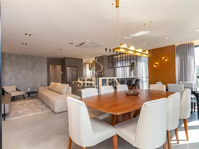Apartamento com 253m² 4 quartos e 5 banheiros, à venda, no bairro Pioneiros em Balneário Camboriú
