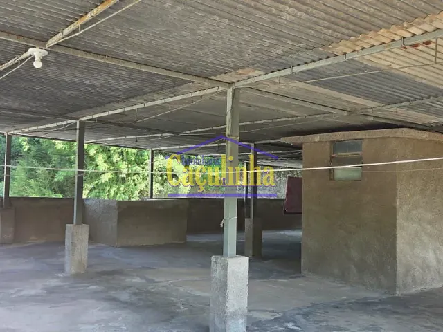 Apartamento com 1m² 2 quartos e 1 banheiro, à venda, no bairro Muqueca em Barra do Piraí