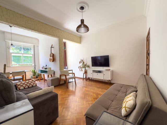 Foto do Apartamento - 2 Quartos (original 3)  com vista pro verde + Dependência e 1 Vaga | Vizinhos do Leme