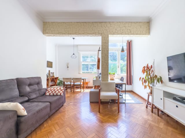 Foto do Apartamento - 2 Quartos (original 3)  com vista pro verde + Dependência e 1 Vaga | Vizinhos do Leme