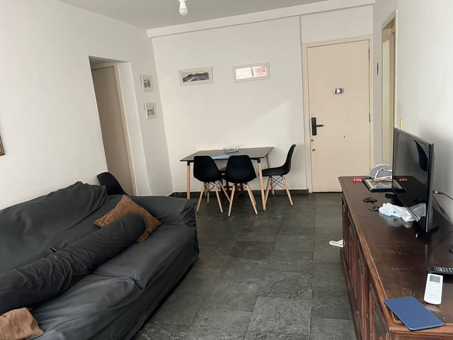 Apartamento com 95m² 3 quartos e 1 banheiro, à venda, no bairro Leblon em Rio de Janeiro