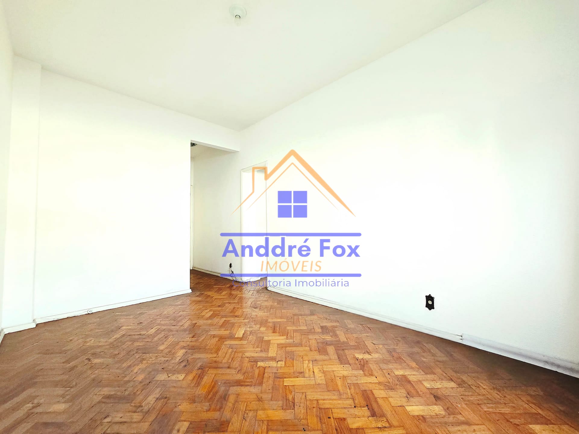 Apartamento à venda com 2 quartos, 75m² - Foto 11