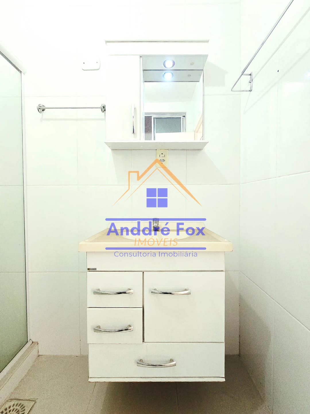 Apartamento à venda com 2 quartos, 75m² - Foto 17