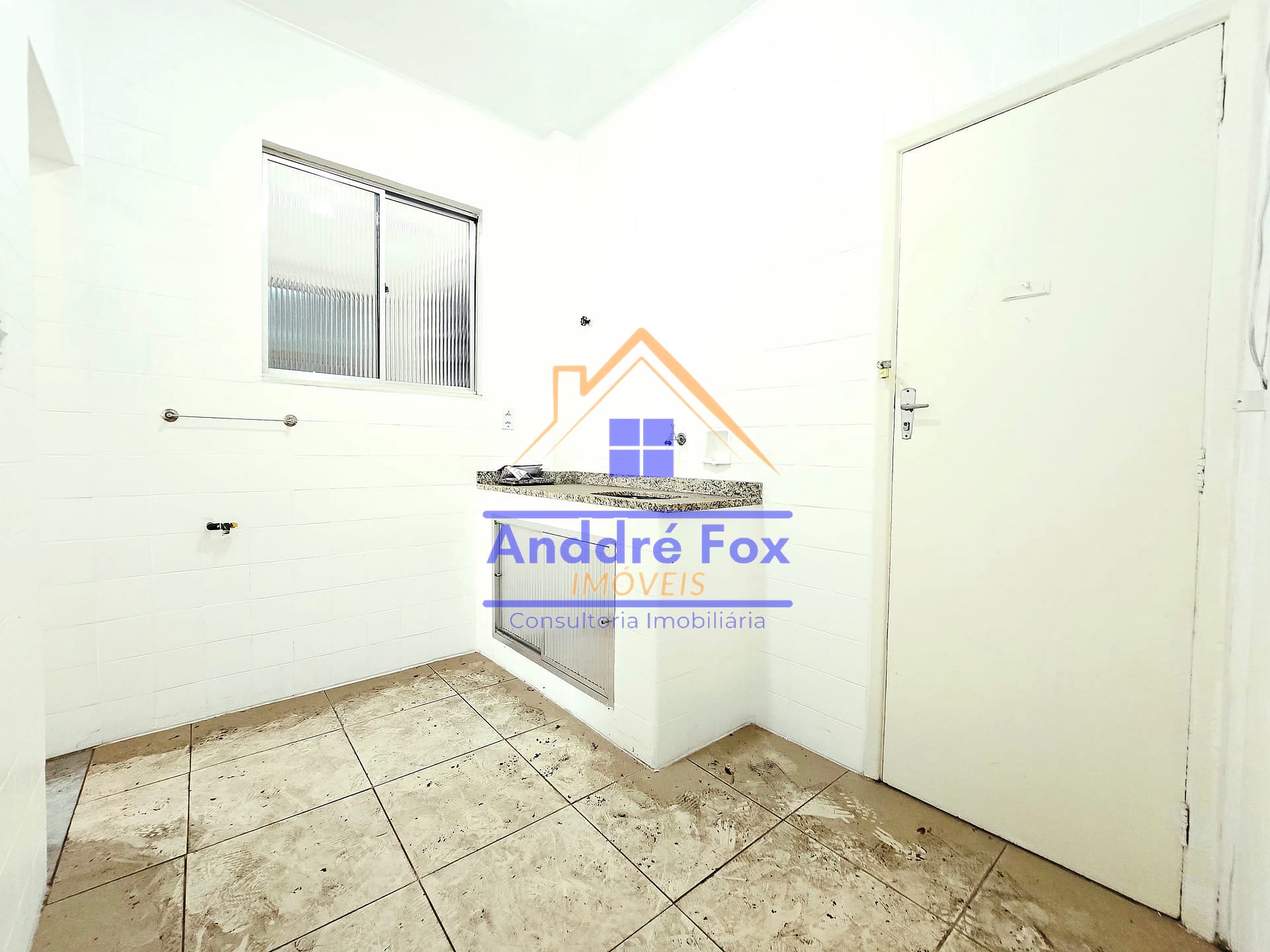 Apartamento à venda com 2 quartos, 75m² - Foto 23