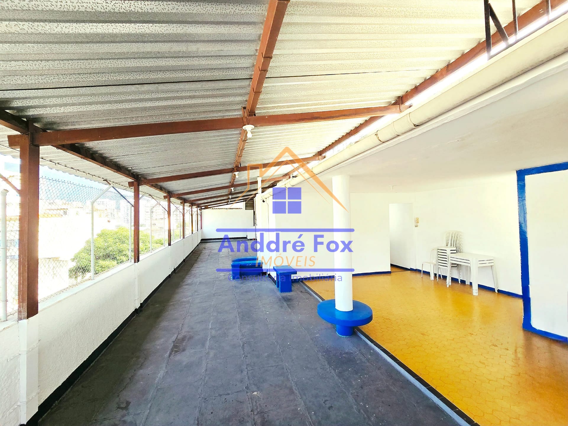 Apartamento à venda com 2 quartos, 75m² - Foto 33