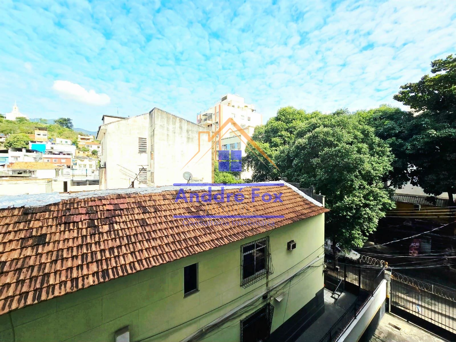 Apartamento à venda com 2 quartos, 75m² - Foto 9