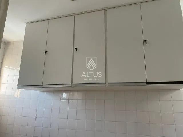 Apartamento 4 quartos e 1 banheiro, à venda, no bairro Jardim Apipema em Salvador