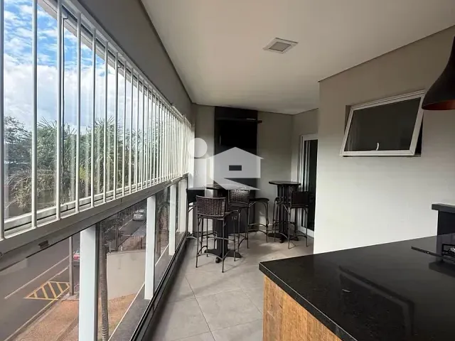 Apartamento 3 quartos e 3 banheiros, à venda, no bairro Centro em Rolândia