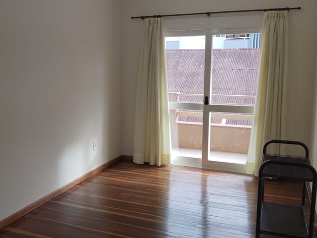 Apartamento 1 quarto e 1 banheiro, para alugar, no bairro Centro em Nova Prata